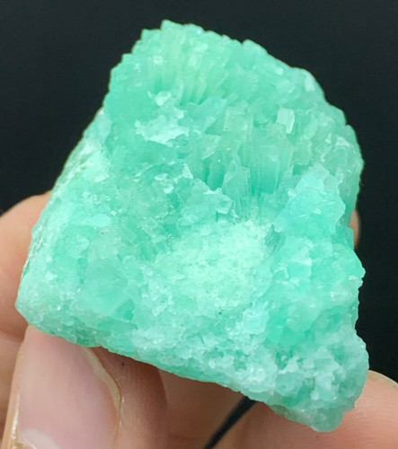 Smithsonite crystal specimen - smithsonite,